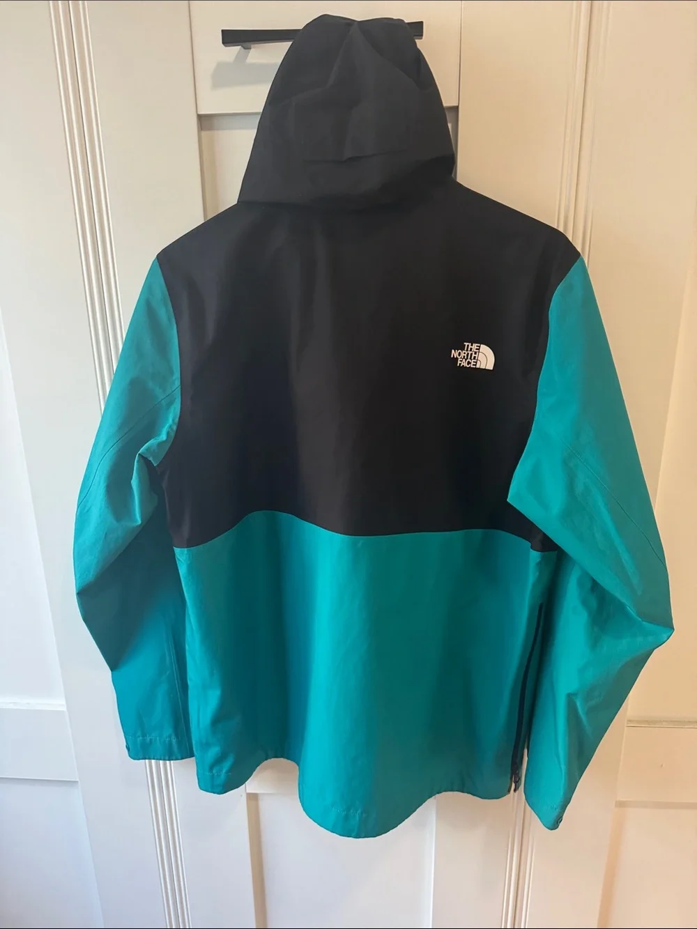 The North Face Men's Two-Tone Hooded Anorak Rain Jacket in Teal and Black